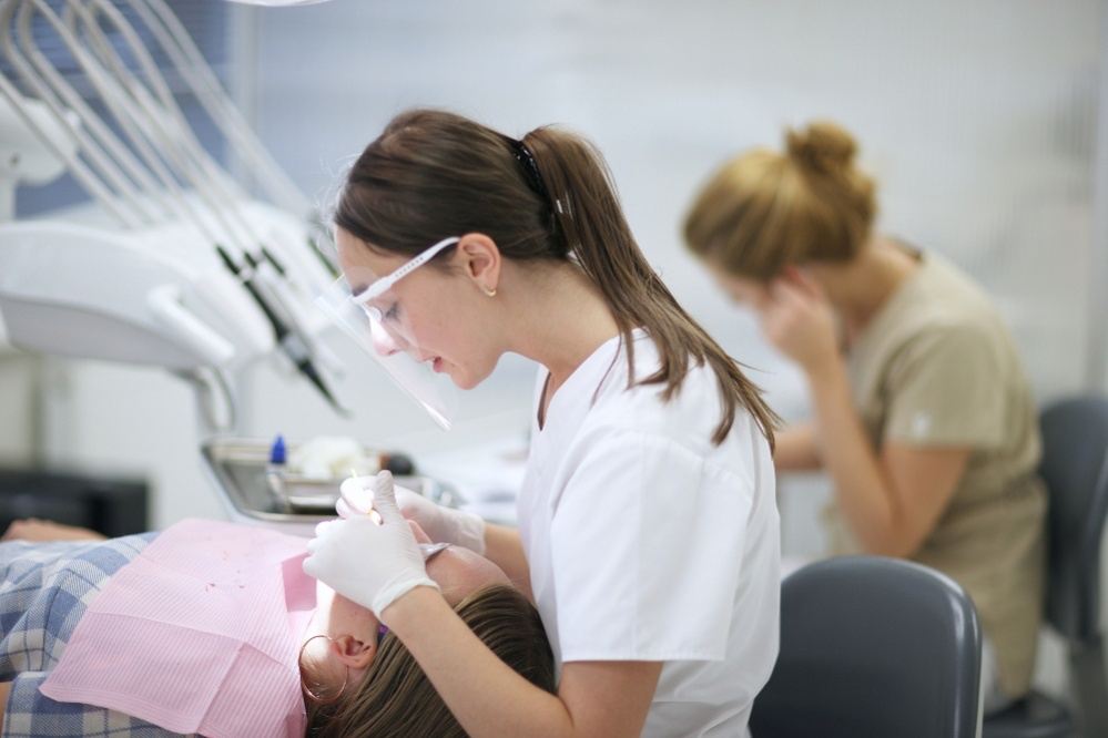 Understanding the Benefits of Dental Implants at Desert Hills Dental